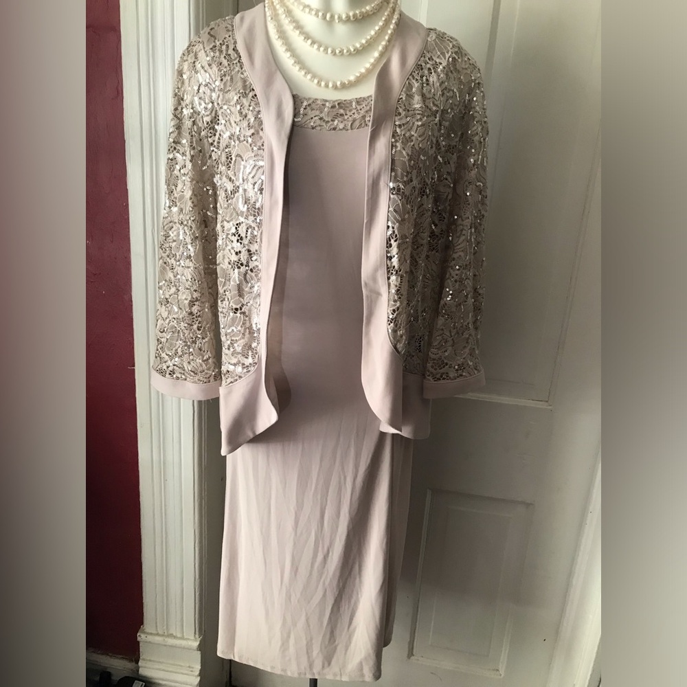 NWT R & M Richard  2 pc Mother of the bride outfits, size:: 14, 52 “ long.